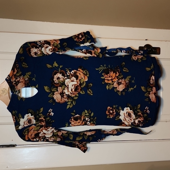 Blu pepper tunic‎ - Picture 4 of 6